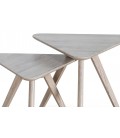 Ensemble de 2 petites tables triangulaires chêne clair scandinave - 